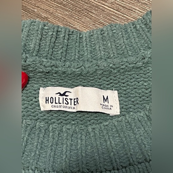 Super cute Hollister knit sweater - Picture 3 of 3